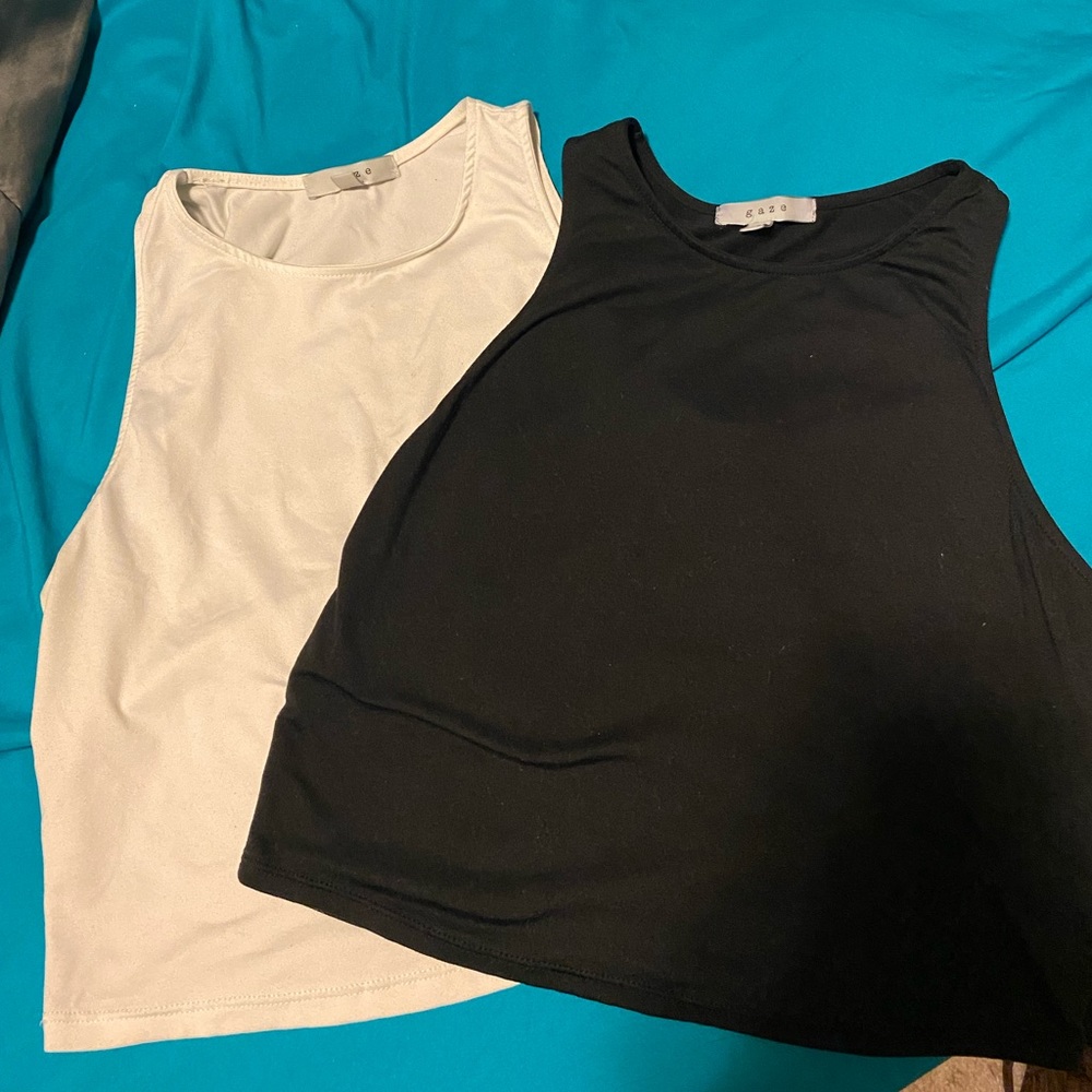 2pc Bundle Black and White Tanks